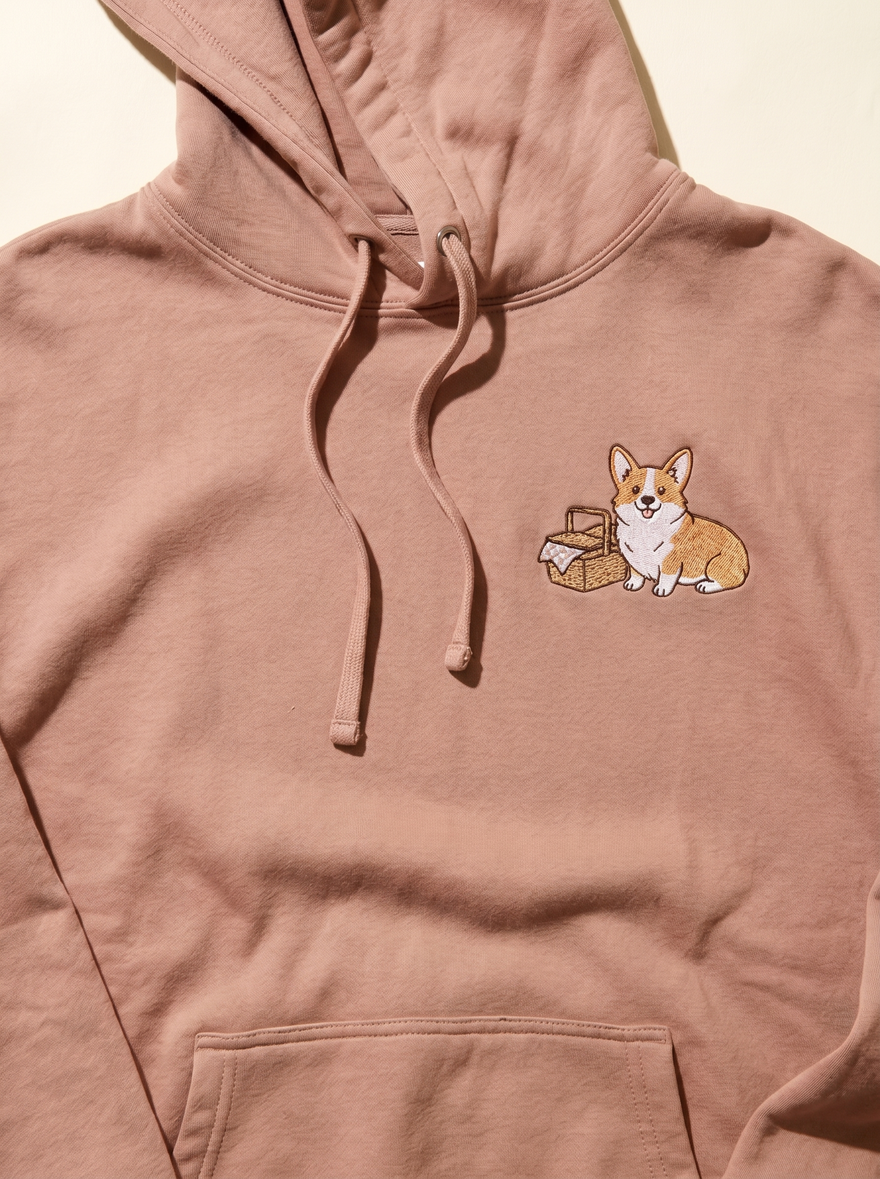 embroidered picnic day corgi hoodie - chest detail