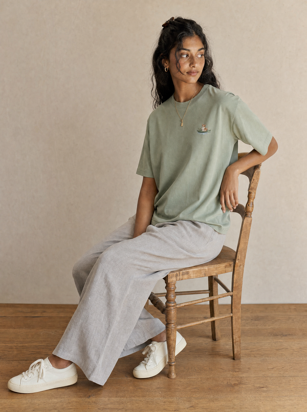 model seated